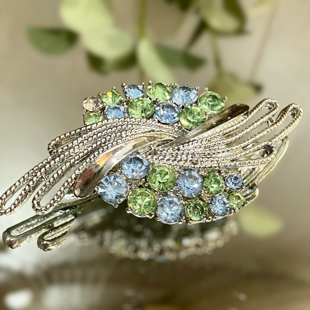 Vintage Coro Large Brooch Signed Blue Green Rhinestones Silver Setting - Picture 4 of 7